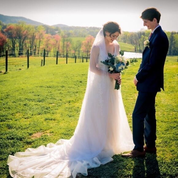 Pearl Wedding Bridal Veil with Comb-Cut Edge Long Chapel Length - Picture 7 of 8